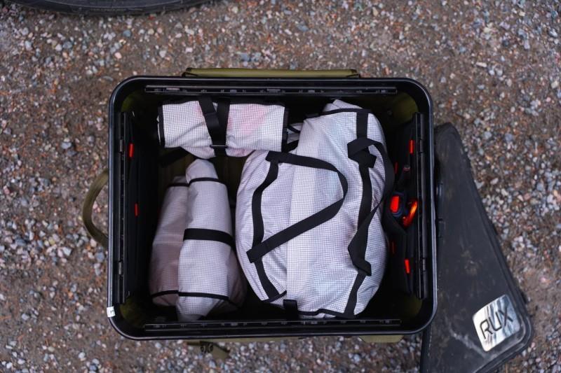Rux Packing Cube 10L Mesh - white w/ black grid 1