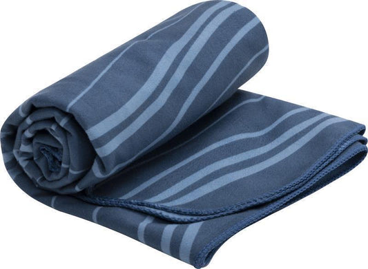 DryLite Towel - Medium - Atlantic Wave Print 1