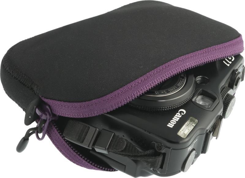 Travelling Light Padded Pouch - M - berry 1