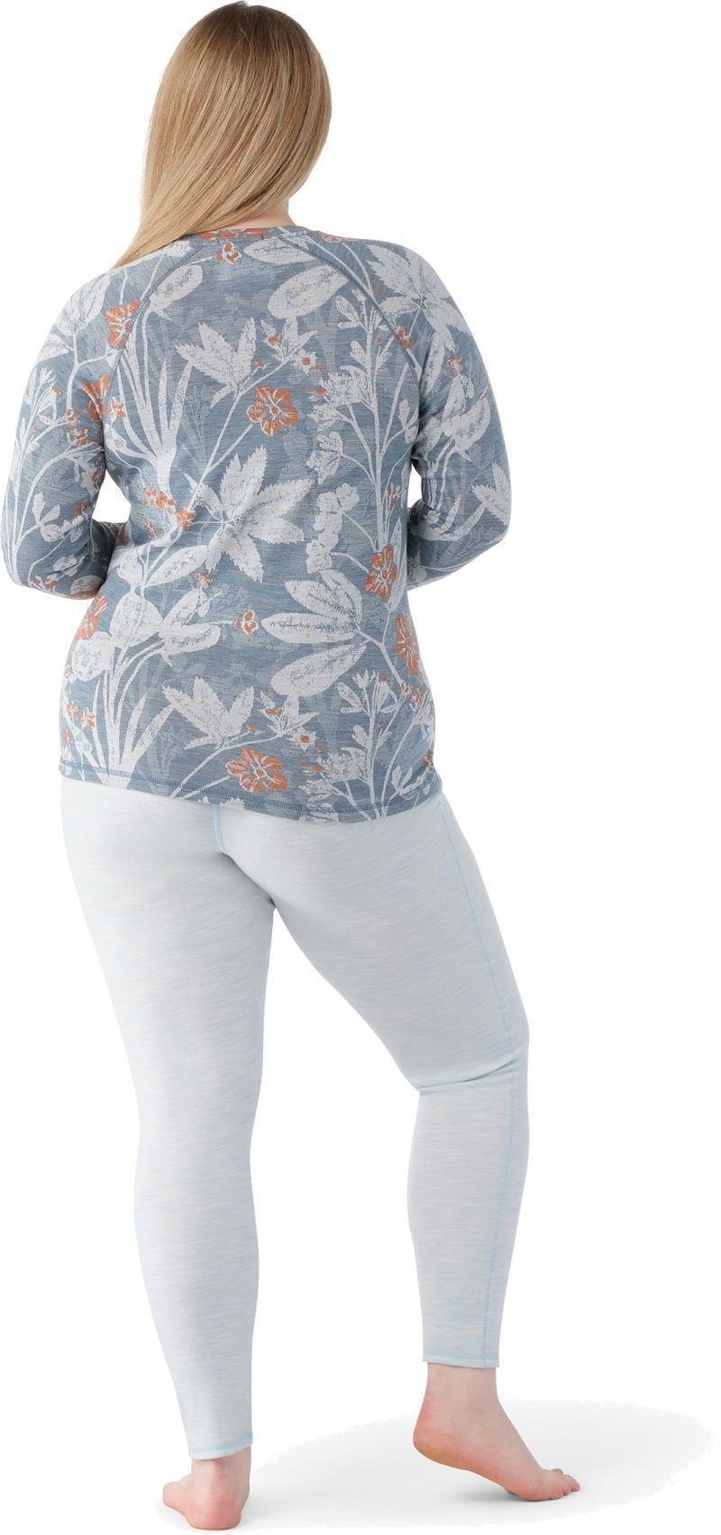Classic Thermal Merino 250 Base Layer Crew Plus - Womens - Winter Sky Floral 3