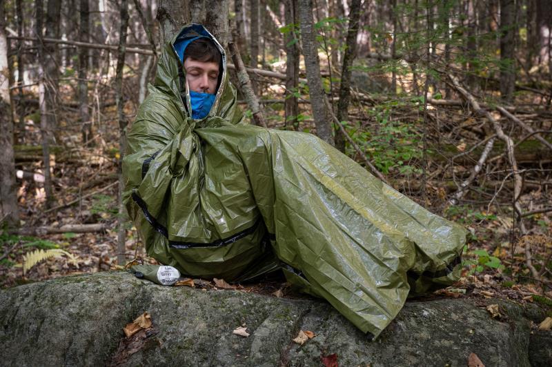 Emergency Bivvy with Rescue Whistle - OD Green 6