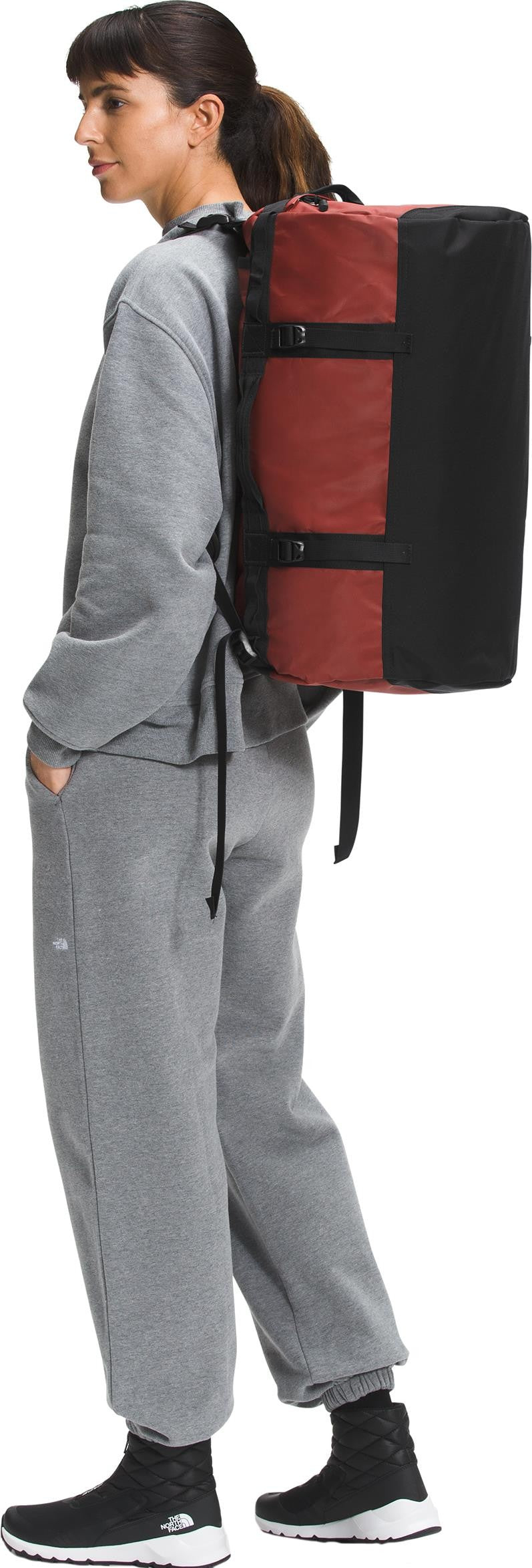 Base Camp Duffel - S - brick house red / tnf black 1