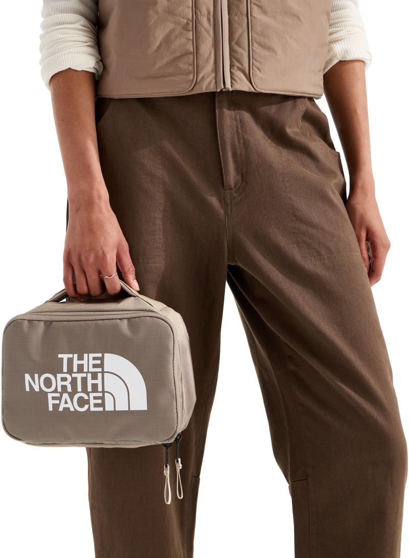 Base Camp Voyager Toiletry Kit - garnet / timeless taupe 1