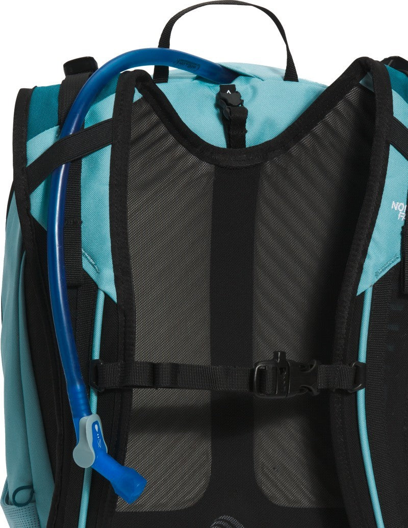 Basin 18 - reef waters / blue coral 1