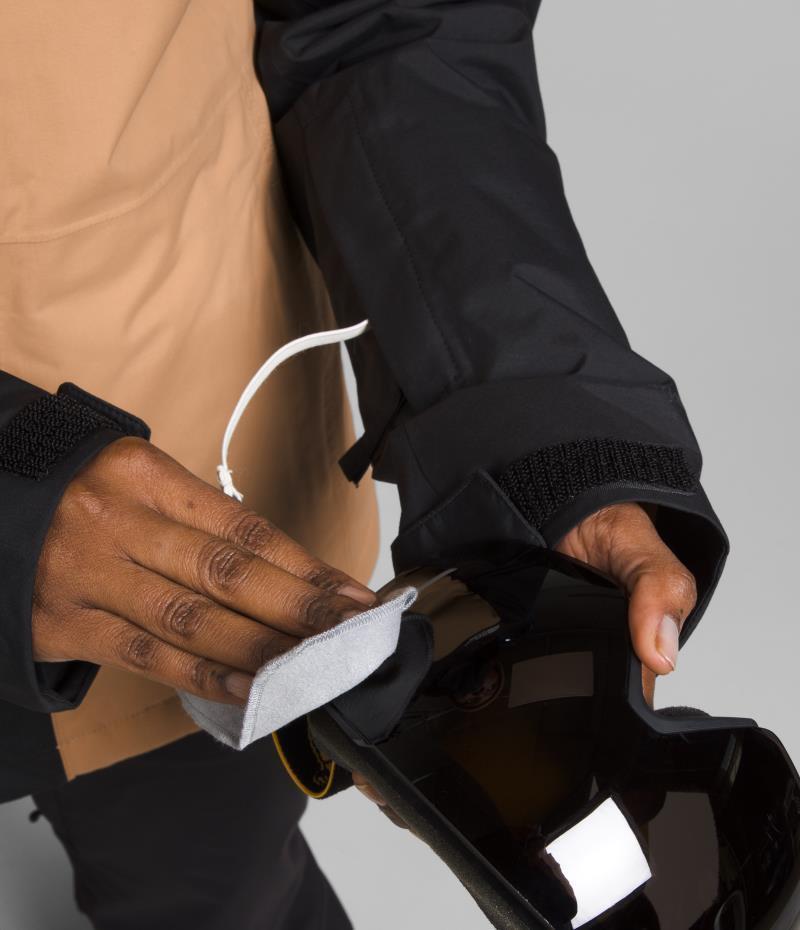 Freedom Insulated Jacket - Womens - TNF Black / Almond Butter 6