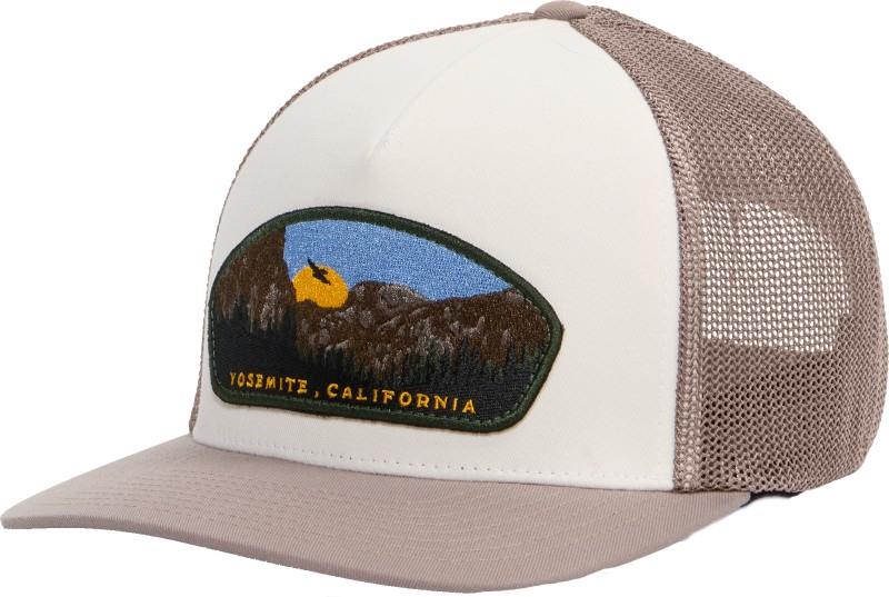 Keep It Graphic Patched Trucker - white dune / garnet / yosemite patch 1