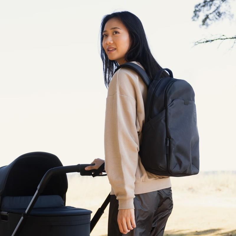 Aion Changing Backpack - black 1