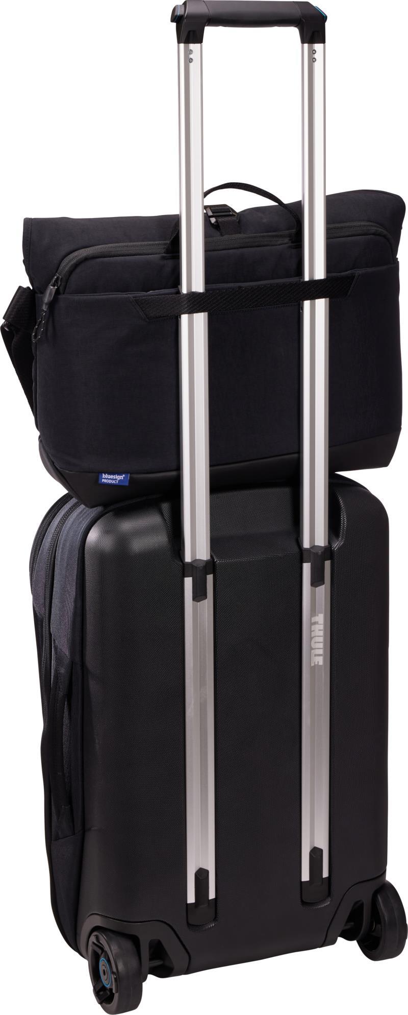 Paramount Crossbody 14L - Black 11