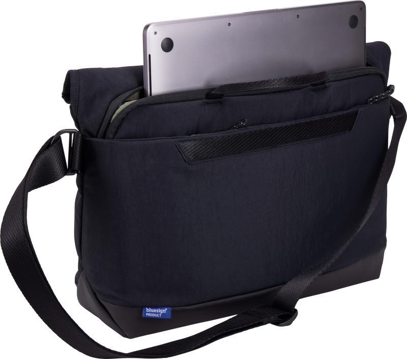 Paramount Crossbody 14L - Black 6