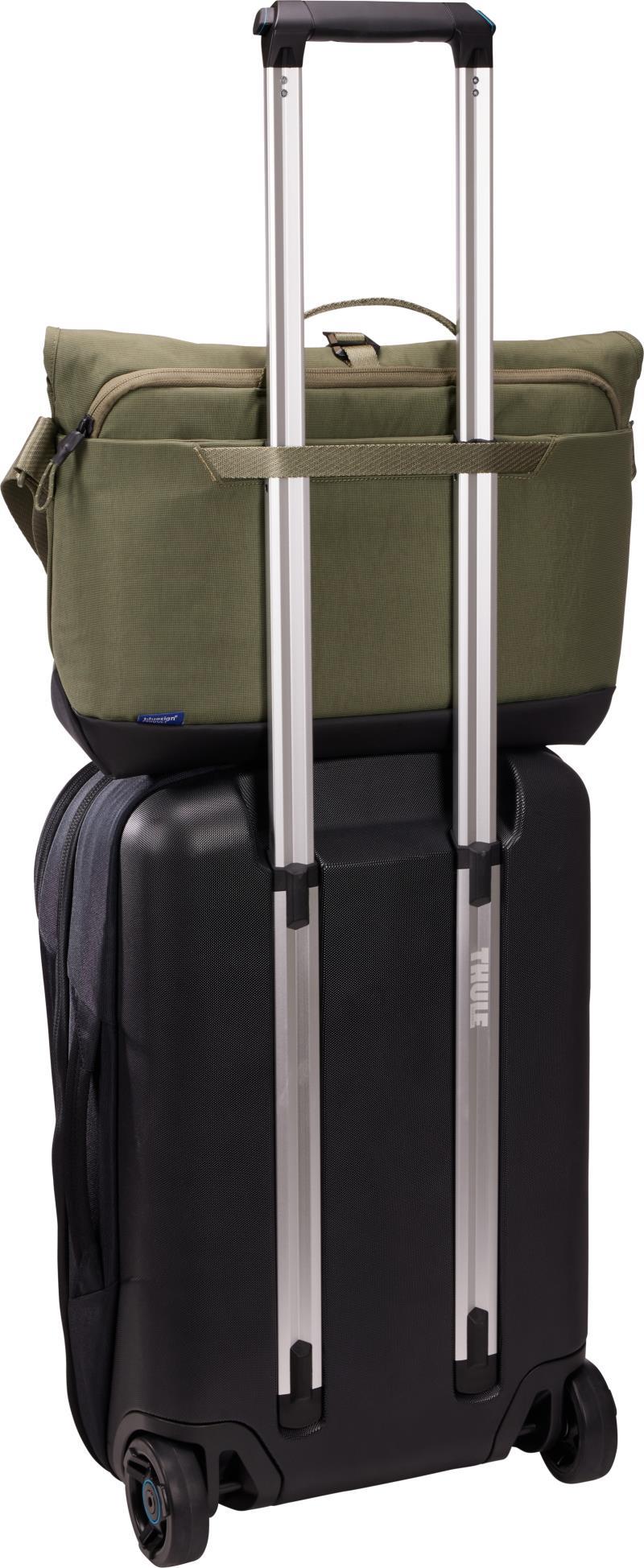 Paramount Crossbody 14L - Green 11