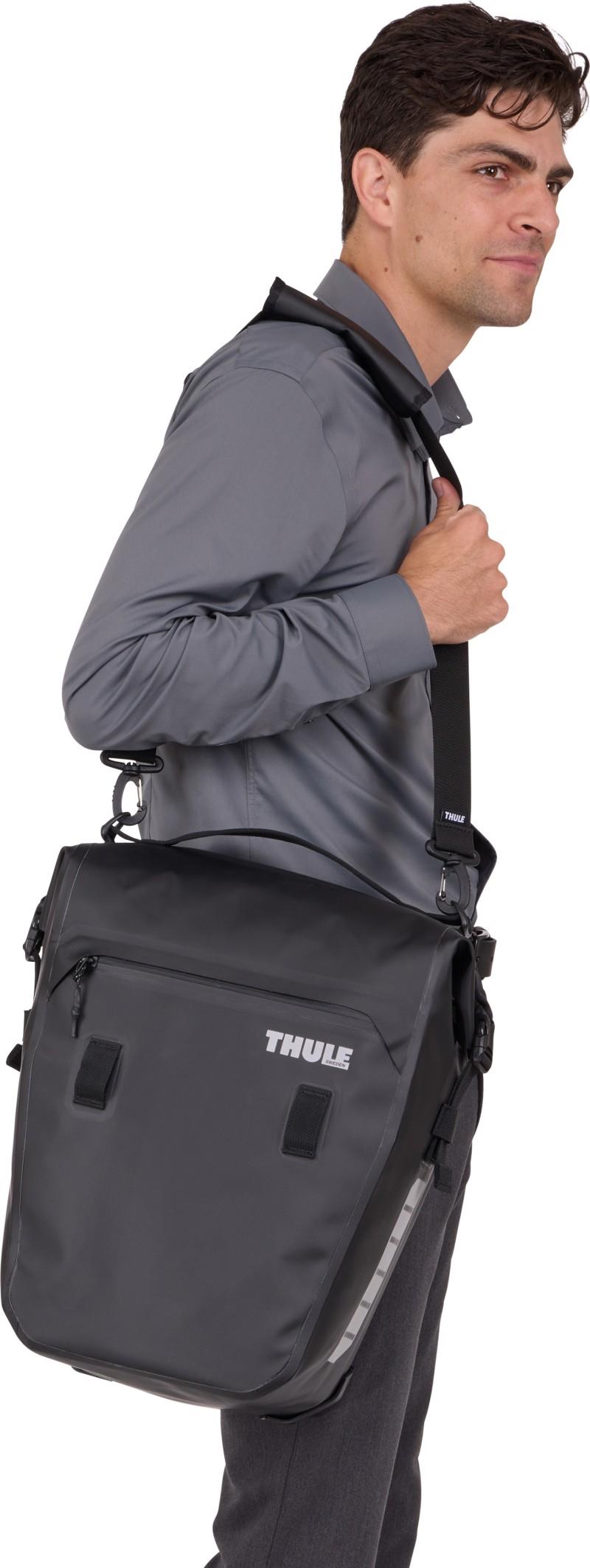Shield Pannier 22L - black 1
