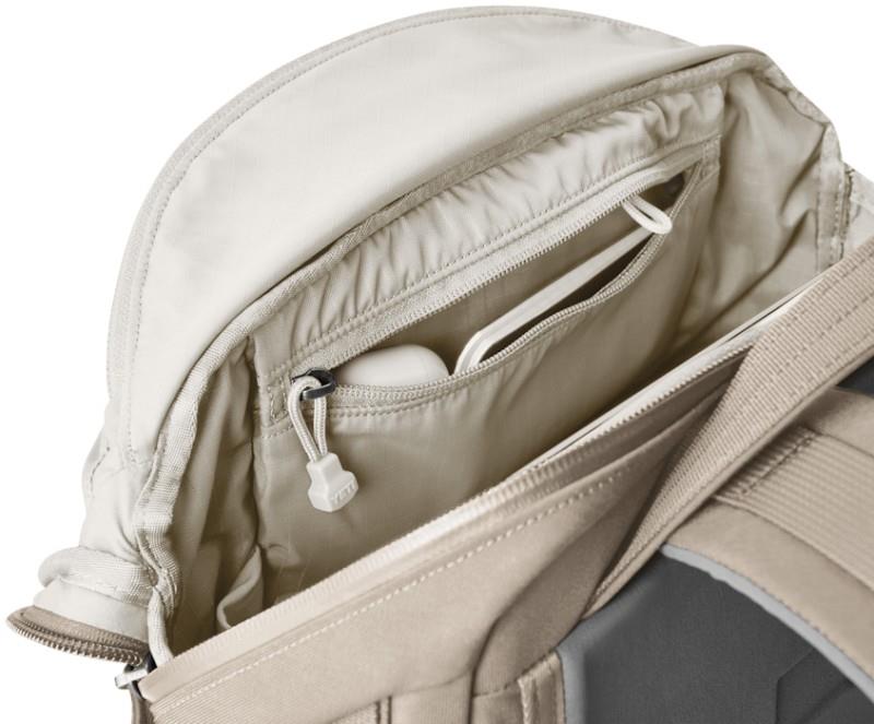 Crossroads Backpack 22L - cape dark taupe 1