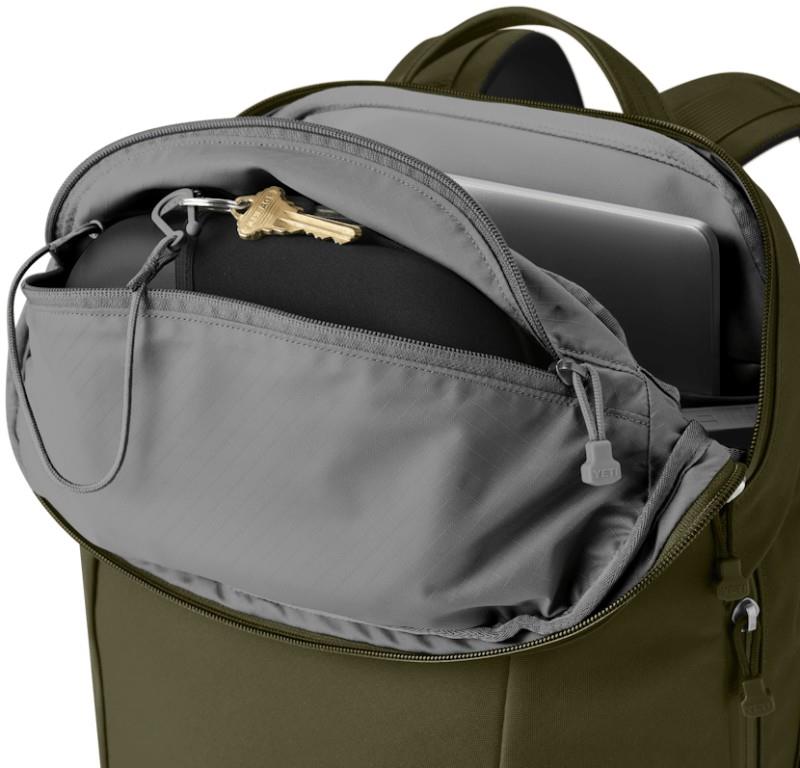 Crossroads Backpack 22L - olive 1
