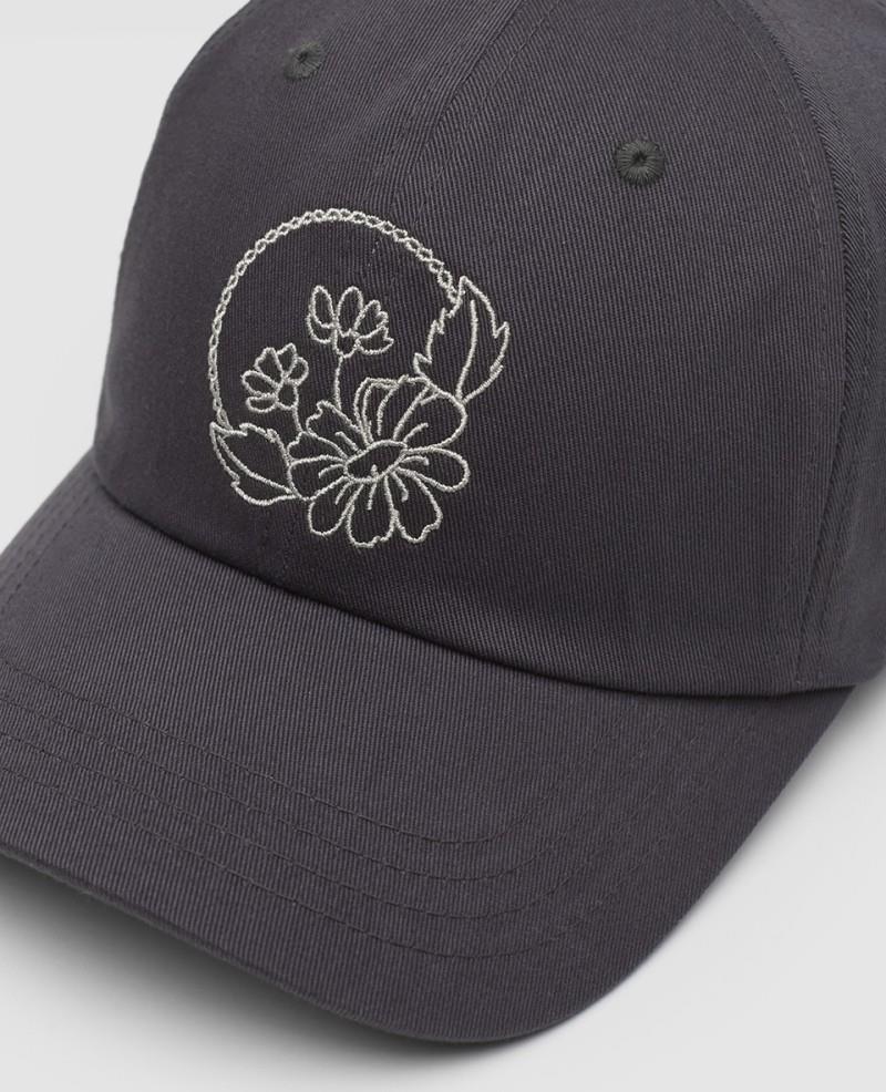 Daisy Embroidery Peak Hat - graphite / white oak 1