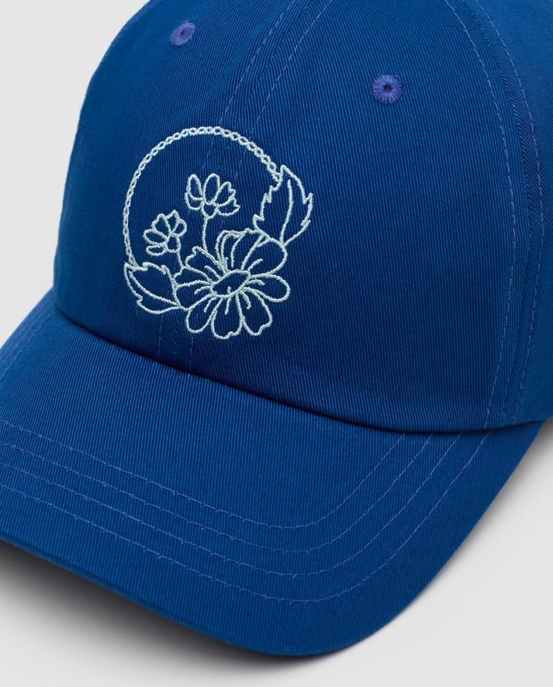 Daisy Embroidery Peak Hat - nightfall / turquoise sky 1