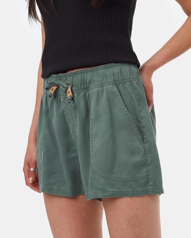 Instow Shorts - Womens - Deep Lichen Green 2