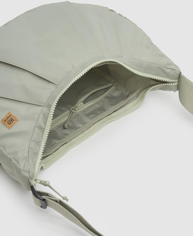 Teslin Bag - light moss 1
